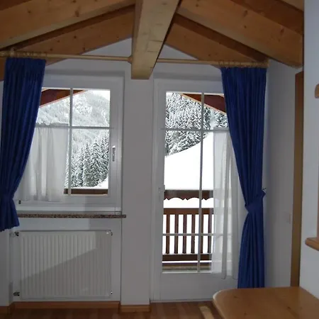 Tobia Apartment